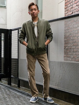 「GAP（ギャップ）のアイテム（ブルゾン）」を使った、GapJapan_Menさん（メンズ・178cm）の秋コーディネート