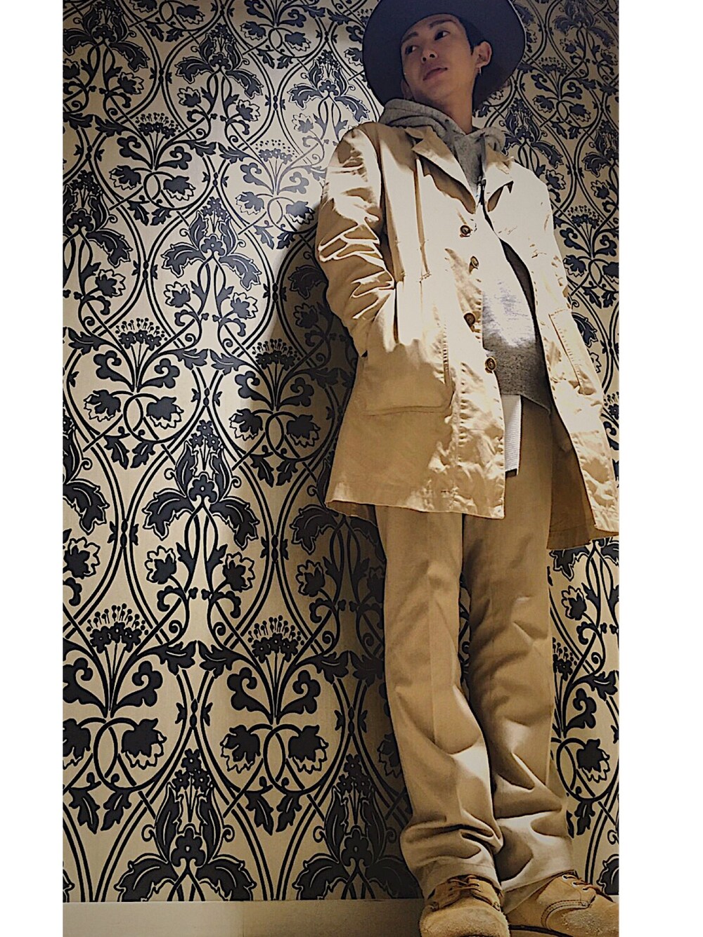 「シンプル、秋、オトナカジュアル、キレイめ、セットアップ風、KIJIMA TAKAYUKI、WACKO MARIA 、yohjiyamamoto、RED WING、UNIQLO」｜「KIJIMA TAKAYUKIのKIJIMA TAKAYUKI ラビットハット（ハット、グレー系）」を使った、ryuheiさん（メンズ・170cm）の秋コーディネートの1枚目の写真