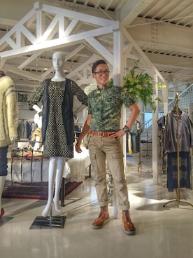 「Levi's（リーバイス）のアイテム（カーゴパンツ）」を使った、Leeさん（メンズ・174cm）の夏コーディネート