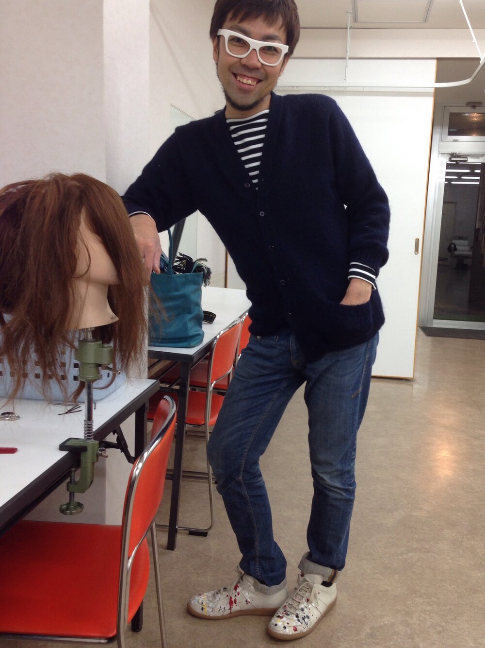 「ボーダー#モヘアニット#デニムパンツ#AMON#」｜「Kelenのストレッチデニム（デニムパンツ、ブルー系）」を使った、大矢 祥央さん（メンズ・176cm）の冬コーディネートの1枚目の写真