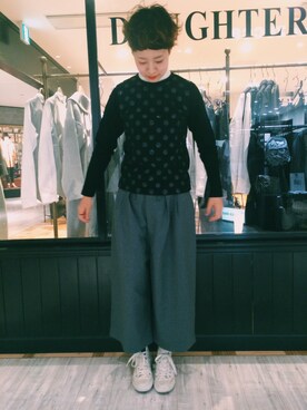 「アイテム（バングル/リストバンド）」を使った、ヤマシタ アヤネさん（レディース・169cm・20代）の秋コーディネート
