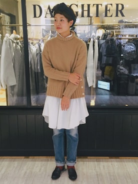 「アイテム（バングル/リストバンド）」を使った、ヤマシタ アヤネさん（レディース・169cm・20代）の秋コーディネート