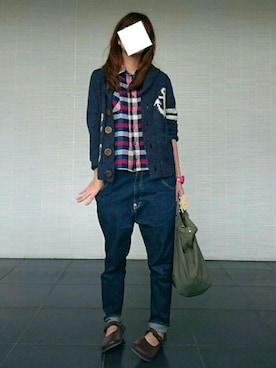 「アイテム（アナログ腕時計、ピンク系）」を使った、yukariさん（レディース・163cm）の冬コーディネート