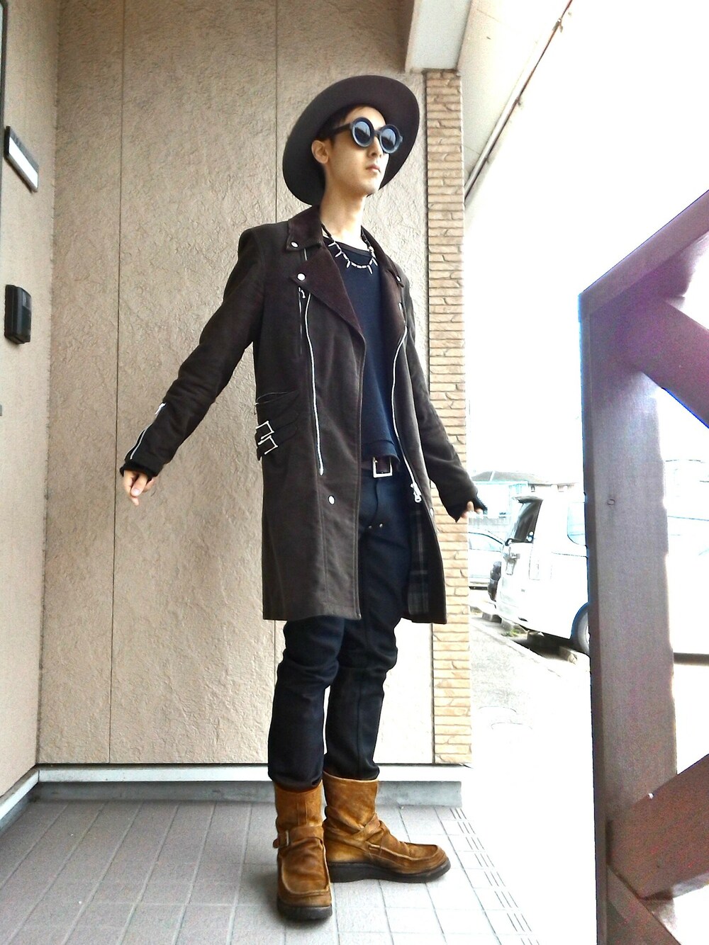 「gauntlets、COMESANDGOES、DIET BUTCHER SLIM SKIN、KUBORAUM、JULIUS、OURET、ダブルライダース、ライダースコート、モカシンブーツ、コーデュロイ」｜「COMESANDGOESのRabbit fur（帽子、グレー系）」を使った、RyoTさん（メンズ・173cm）の秋コーディネートの1枚目の写真
