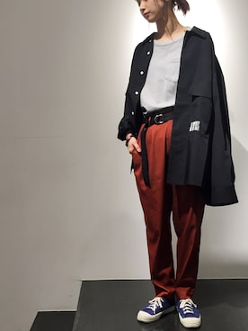 「CLAMP（クランプ）のアイテム」を使った、浅井なつみさん（レディース・166cm）の秋コーディネート