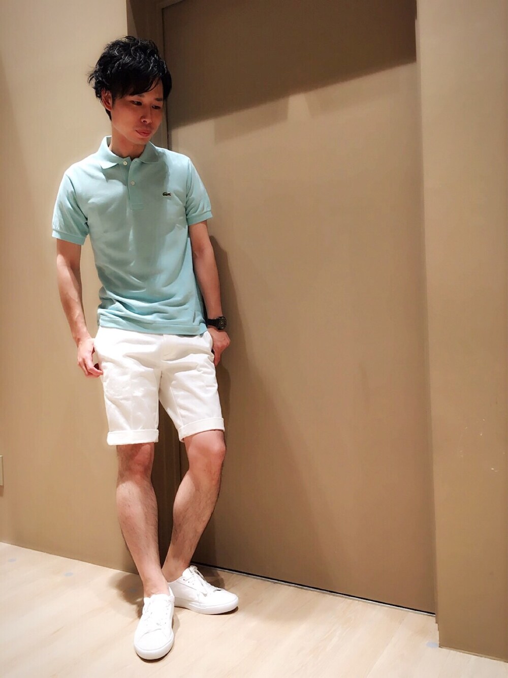 「LACOSTEの『Ｌ.12.12』定番半袖ポロシャツ（ポロシャツ、グリーン系）」を使った、TAKASHIさん（メンズ・176cm）の夏コーディネートの1枚目の写真