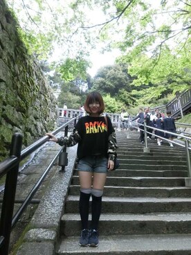 「NEW BALANCE（ニューバランス）のアイテム（サンダル、ブルー系）」を使った、lauranee罗拉さん（レディース・160cm）の夏コーディネート