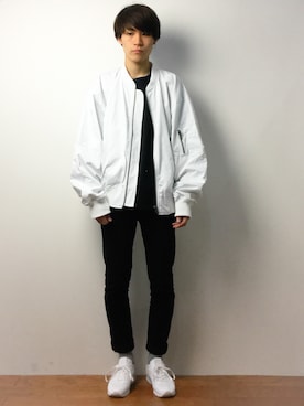 「WHITELAND（ホワイトランド）のアイテム（ミリタリージャケット）」を使った、ryoさん（メンズ・178cm）の春コーディネート