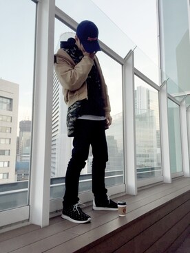 「carhartt」｜「アイテム（チェスターコート）」を使った、NATSUKIさん（メンズ・174cm）の春コーディネート