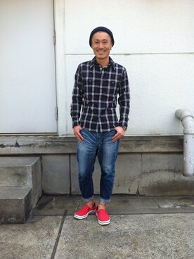 「アイテム（デニムパンツ、レッド系）」を使った、Goichi Numanoさん（メンズ・174cm）の春コーディネート