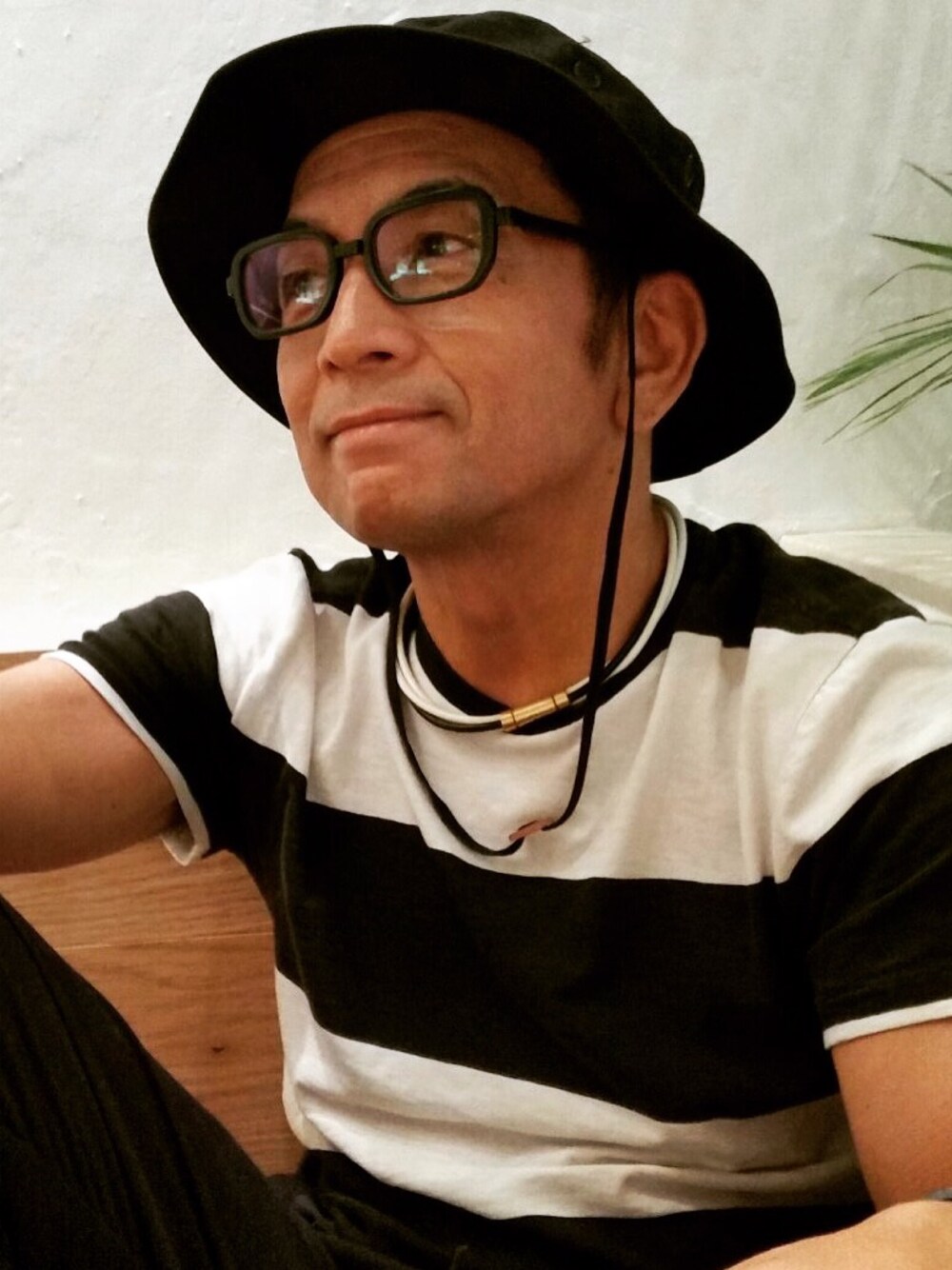 「中野英雄、rrl、ハリウッドランチマーケット、エフェクター」｜「EFFECTORのアイテム（メガネ、ブラック系）」を使った、中野英雄さん（メンズ・170cm）の夏コーディネートの1枚目の写真