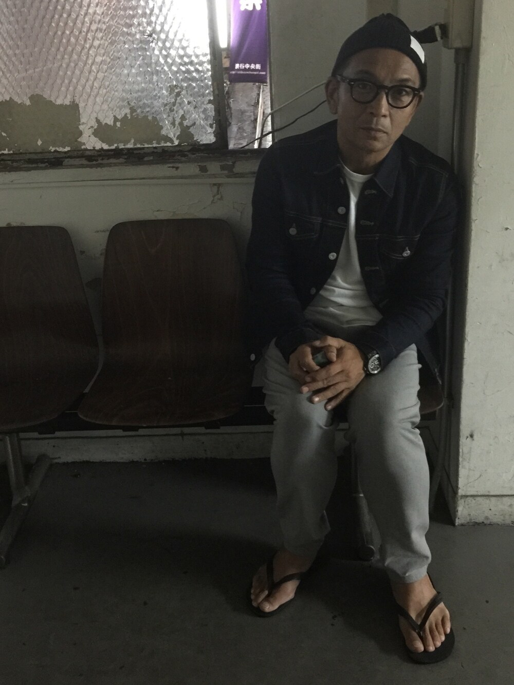 「中野英雄、YAECA、ジャーナルスタンダード」｜「JOURNAL STANDARDのストレッチデニムGガタ / Gジャン#（デニムジャケット、ブルー系）」を使った、中野英雄さん（メンズ・170cm）の秋コーディネートの1枚目の写真