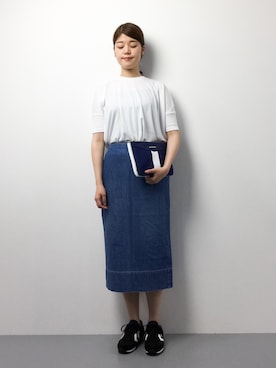 「& chouette（アンドシュエット）のアイテム（クラッチバッグ）」を使った、ちゅんさん（レディース・163cm）の夏コーディネート