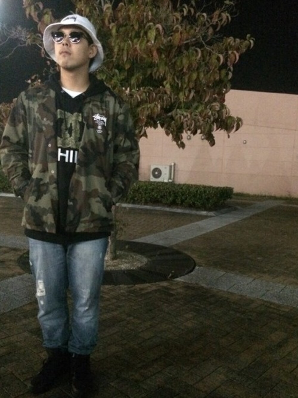 「stussy、愛知県、AIR JORDAN、SABRE」｜「FITNESS.のアイテム（パーカー、ブラック系）」を使った、Яyo-$kさん（メンズ・173cm）の秋コーディネートの1枚目の写真