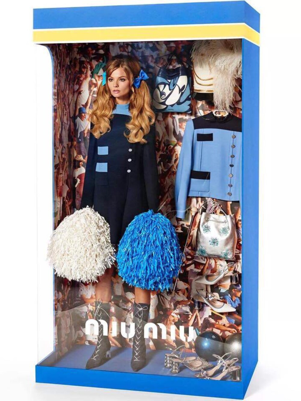 「barbie、fashion、STYLE、WEARBOOKエントリー、MIUMIU、blue、girl、lady、school」｜「miu miuのアイテム（カバーオール、ブルー系）」を使った、Yeung ching🐰 さん（レディース・168cm）の冬コーディネートの1枚目の写真