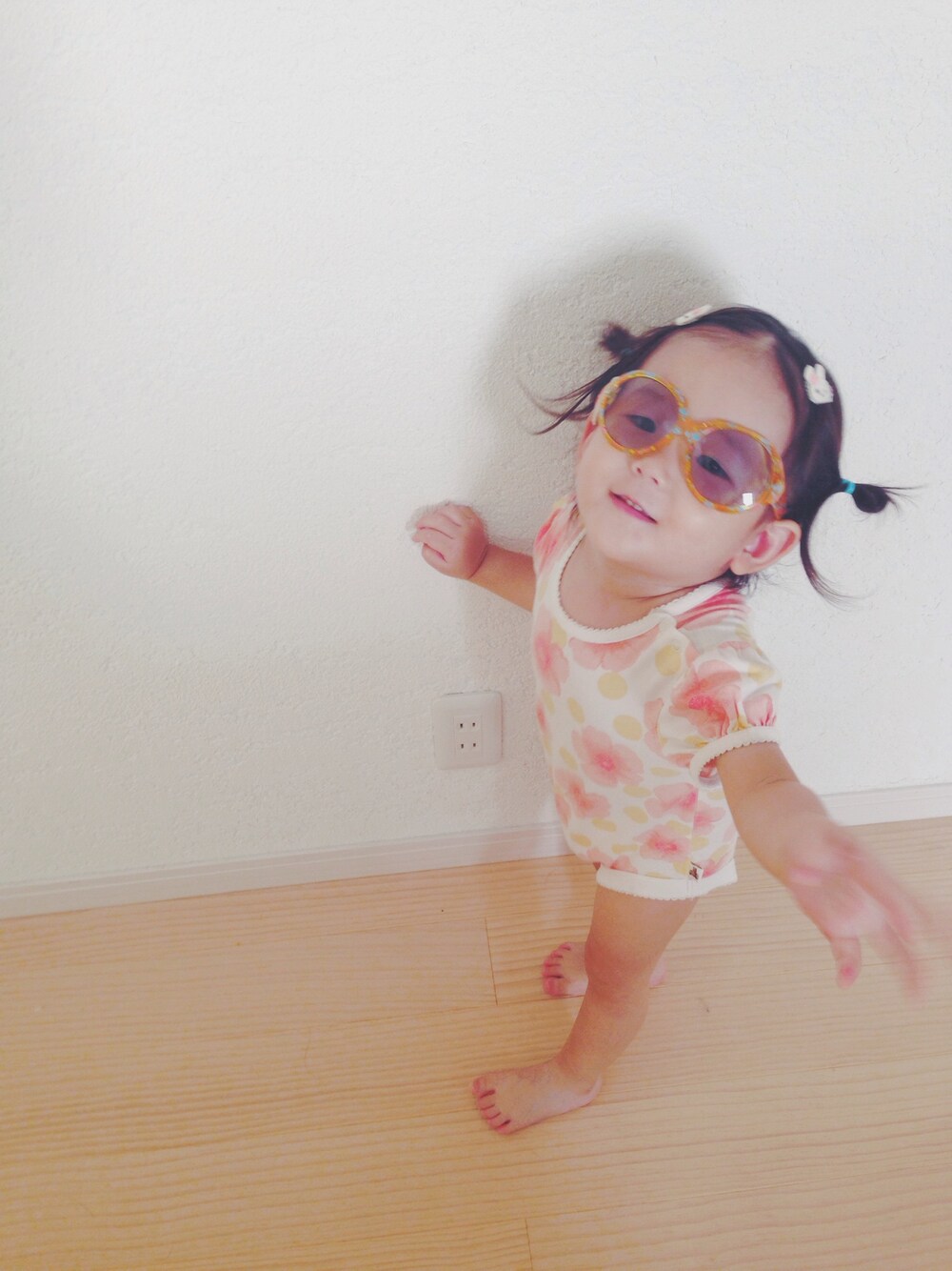 「babyGAPのアイテム（ロンパース、ピンク系）」を使った、itsukiさん（キッズ・90cm）の夏コーディネートの1枚目の写真