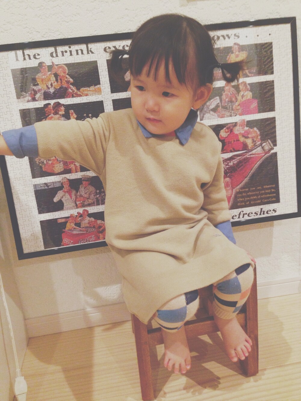 「UNIQLO、uu、kids、girl」｜「UNIQLOのアイテム（ワンピース、ベージュ系）」を使った、itsukiさん（キッズ・90cm）の秋コーディネートの1枚目の写真
