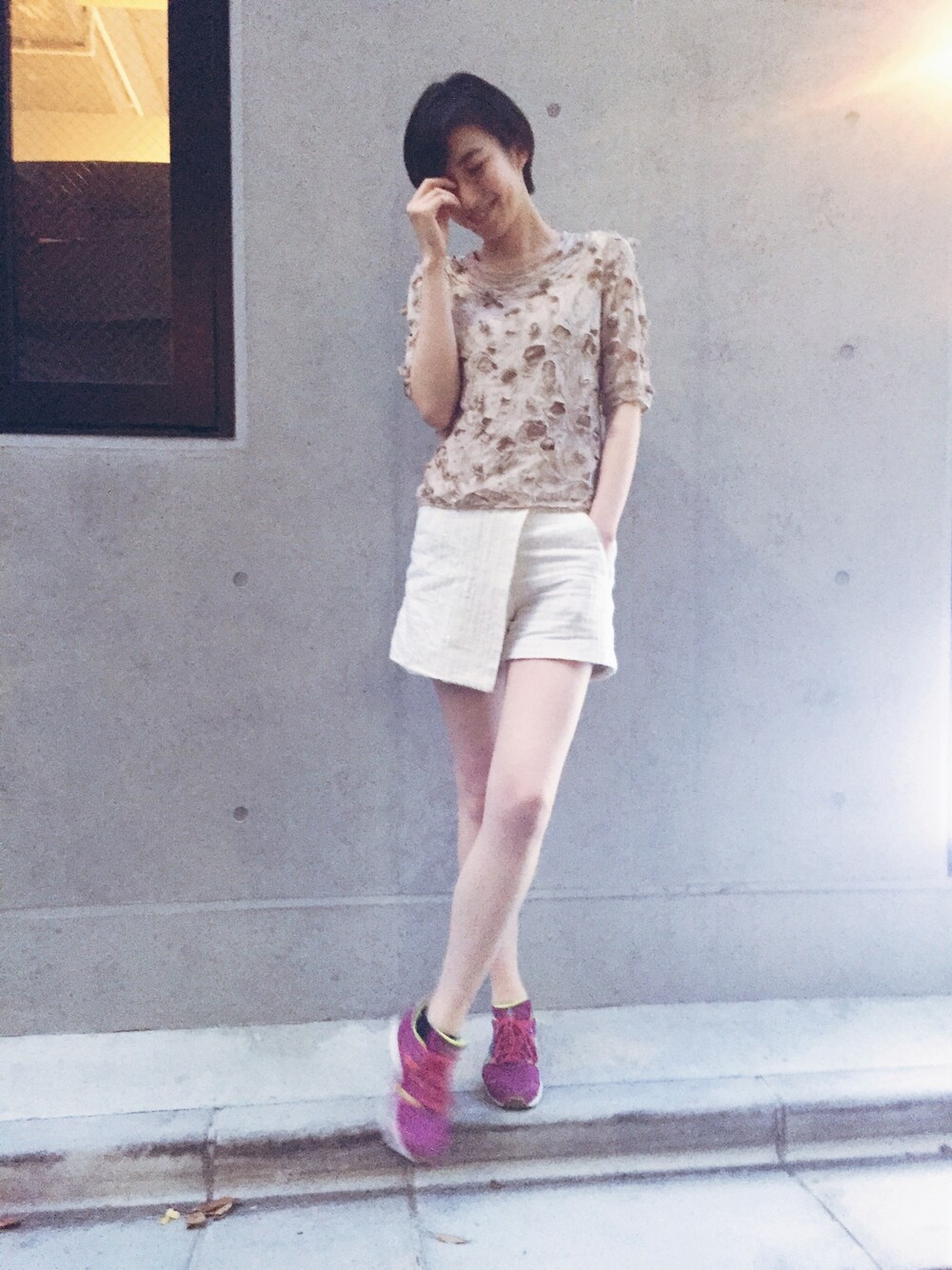 「BCBGMAXAZRIAのアイテム（その他トップス、ベージュ系）」を使った、sora_jpさん（レディース・171cm）の夏コーディネートの1枚目の写真