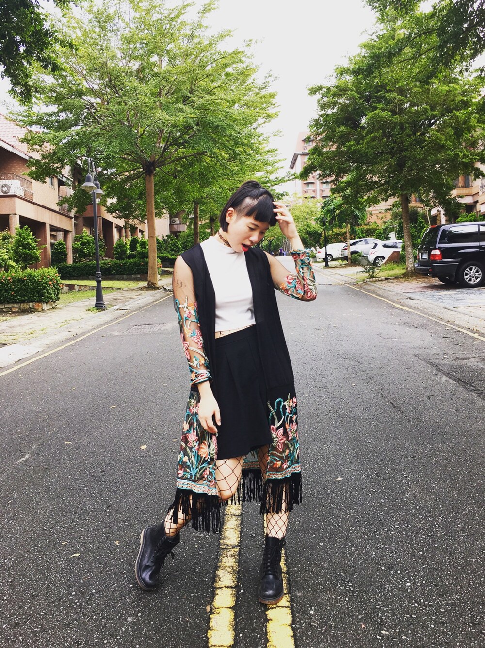 「streetstyle、tattoogirl、harajuku、ootd、outfit」｜「Triangleのアイテム（ジャケット/アウター、ブラック系）」を使った、JULIAさん（レディース・167cm）の冬コーディネートの1枚目の写真