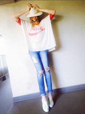 PINK! is wearing WILDFOX "Coca Cola Sunny Morning Tee"