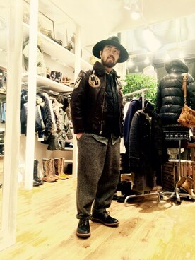 「トリッカーズ」｜「アイテム（ブルゾン）」を使った、TAKASIさん（メンズ・163cm）の冬コーディネート