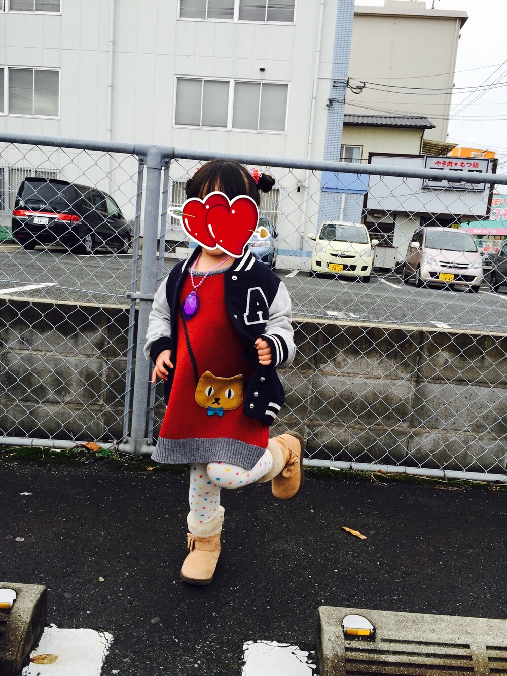 「a.v.vのアイテム（スタジャン、その他）」を使った、よしこさん（キッズ・100cm）の冬コーディネートの1枚目の写真