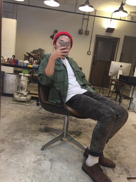 「古着のアイテム（ミリタリージャケット、グリーン系）」を使った、kensu-さん（メンズ・174cm）の冬コーディネート