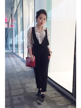 「mercuryLUX（マーキュリーリュクス）のアイテム（サロペット/オーバーオール）」を使った、katieさん（レディース・153cm）の春コーディネート