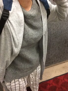 「しまむら（シマムラ）のアイテム（トップス、グレー系）」を使った、ふどう。さん（レディース・150cm）の冬コーディネート