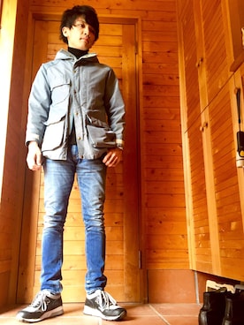 「アイテム（マウンテンパーカー、ブルー系）」を使った、(OnO) さん（メンズ・170cm）の冬コーディネート