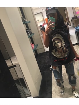 「YEEZUS（イーザス）のアイテム（トップス）」を使った、JazminnLavishさん（レディース・165cm）の夏コーディネート