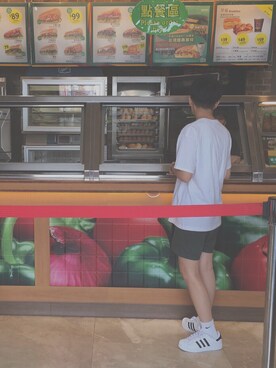 Cchi Shenさんのコーディネート