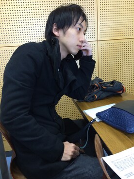 「大学」｜「アイテム（ピーコート）」を使った、fumiさん（メンズ・181cm）の冬コーディネート