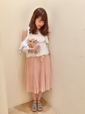 「Supreme.La.La.（シュープリームララ）のアイテム（サンダル）」を使った、Ayaka Hishizakiさん（レディース・156cm）の春コーディネート