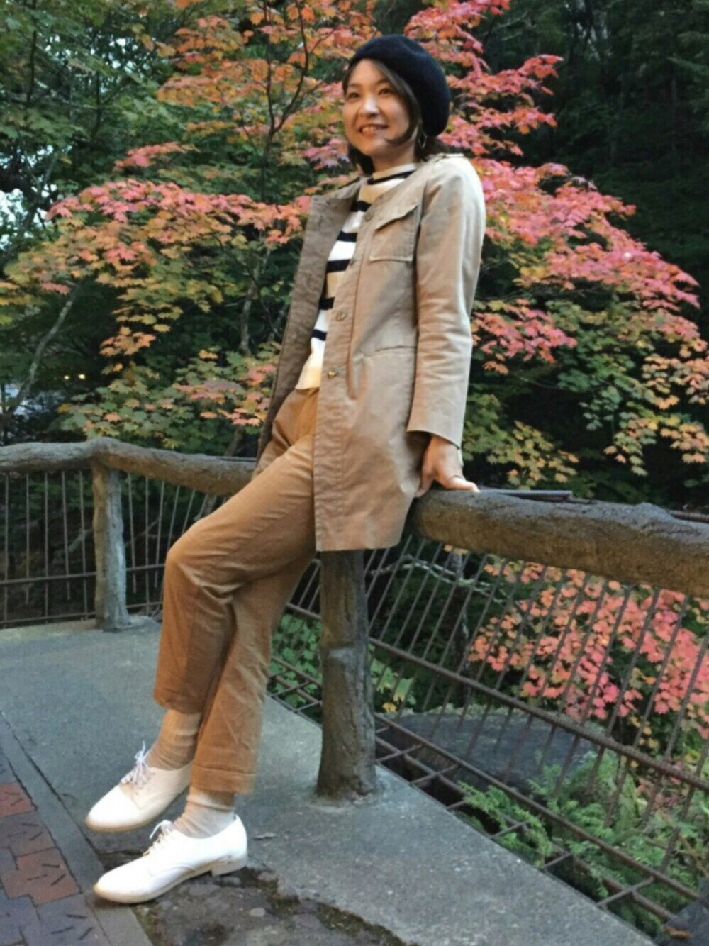 「画伯、紅葉、秋のコーデ、日光、ベレー帽、GU、プチプラ、ノートエシロンス(note et silence)」｜「note et silence のアイテム（その他パンツ、ベージュ系）」を使った、wakanaさん（レディース・161cm）の秋コーディネートの1枚目の写真