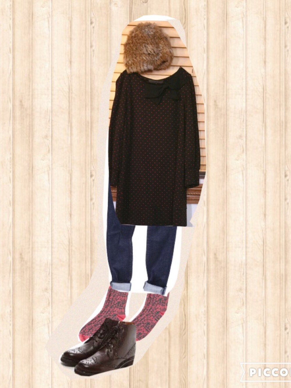 「ニット帽、ワンピース、ドット、BEAMS」｜「Ray BEAMSのアイテム（ワンピース、ブラック系）」を使った、wakanaさん（レディース・161cm）の冬コーディネートの1枚目の写真