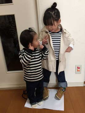「西松屋（ニシマツヤ）のアイテム（Tシャツ/カットソー、ホワイト系）」を使った、さらさん（キッズ・100cm）の冬コーディネート