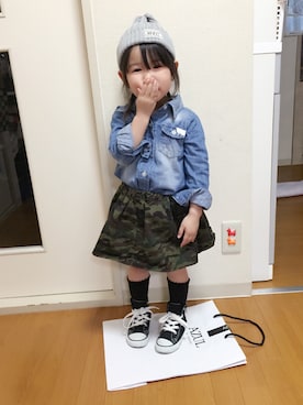「koreaのアイテム（シャツ/ブラウス、ブルー系）」を使った、さらさん（キッズ・100cm）の冬コーディネート