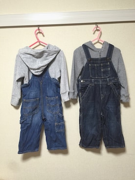 「GAP（ギャップ）のアイテム（サロペット/オーバーオール、ブルー系）」を使った、さらさん（キッズ・100cm）の冬コーディネート