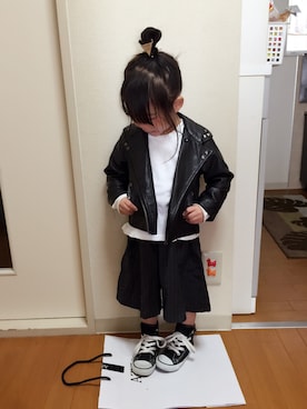 「しまむら（シマムラ）のアイテム（ライダースジャケット、ブラック系）」を使った、さらさん（キッズ・100cm）の冬コーディネート