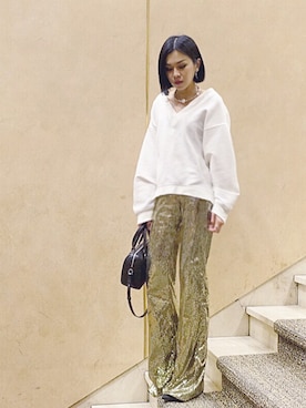 「wearsg」｜「アイテム（ニット/セーター）」を使った、stylist/evonchngさん（レディース・157cm）の春コーディネート