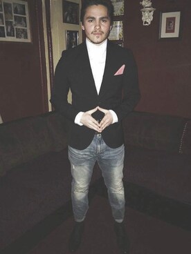 「MAGNANNI（マグナーニ）のアイテム（ドレスシューズ）」を使った、John Abrahamさん（メンズ・175cm）の夏コーディネート
