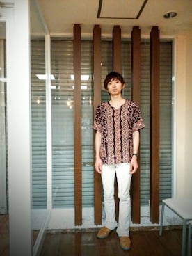 「総柄トップス」｜「アイテム（その他）」を使った、sh0taさん（メンズ・178cm）の夏コーディネート