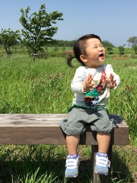 「Wafflish Waffle（ワッフリッシュワッフル）のアイテム（Tシャツ/カットソー、ホワイト系）」を使った、s a kさん（キッズ）の春コーディネート