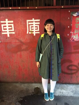 「SUPERGA（スペルガ）のアイテム（シューズ）」を使った、女孩站出來さん（レディース・161cm）の冬コーディネート