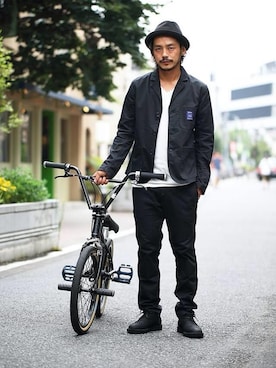「430（フォーサーティ）のアイテム（ジャケット/アウター）」を使った、Hiroshi Ueharaさん（メンズ・173cm）の夏コーディネート
