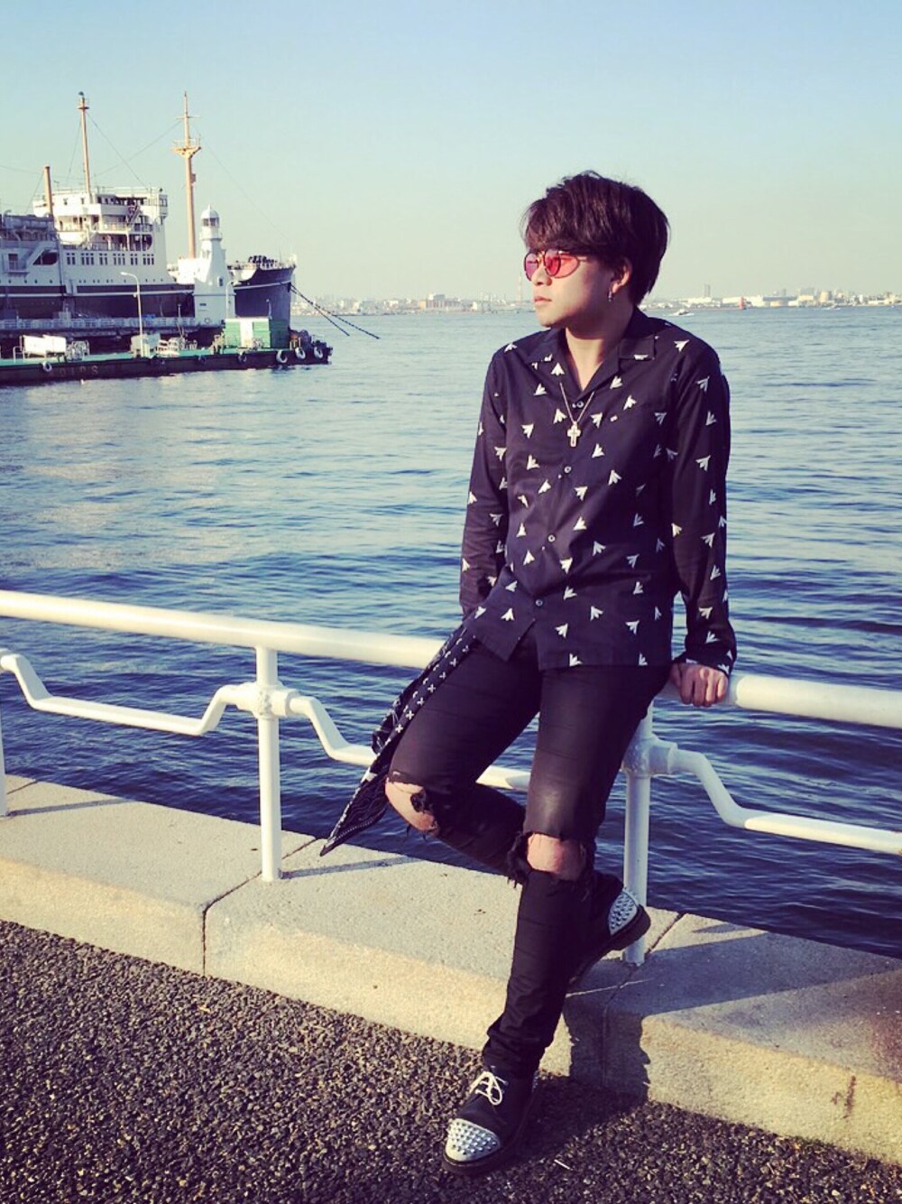 「横浜、christiandada」｜「CHRISTIAN DADAのExchange Collar Rayon Hollywood Shirt（シャツ/ブラウス、ブラック系）」を使った、kentaさん（メンズ・173cm）の春コーディネートの1枚目の写真