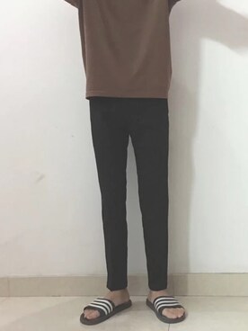 「adidas（アディダス）のアイテム（ビーチサンダル）」を使った、没有叽叽さん（メンズ・176cm）の秋コーディネート