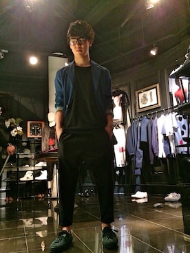 「umit benan（ウミットベナン）のアイテム（パンツ）」を使った、川瀬光平さん（メンズ・175cm）の春コーディネート