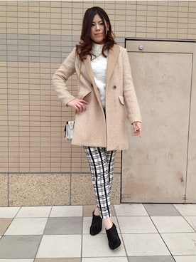 「アイテム（チェスターコート、イエロー系）」を使った、BABYLONE　なんば店さん（レディース・160cm）の冬コーディネート